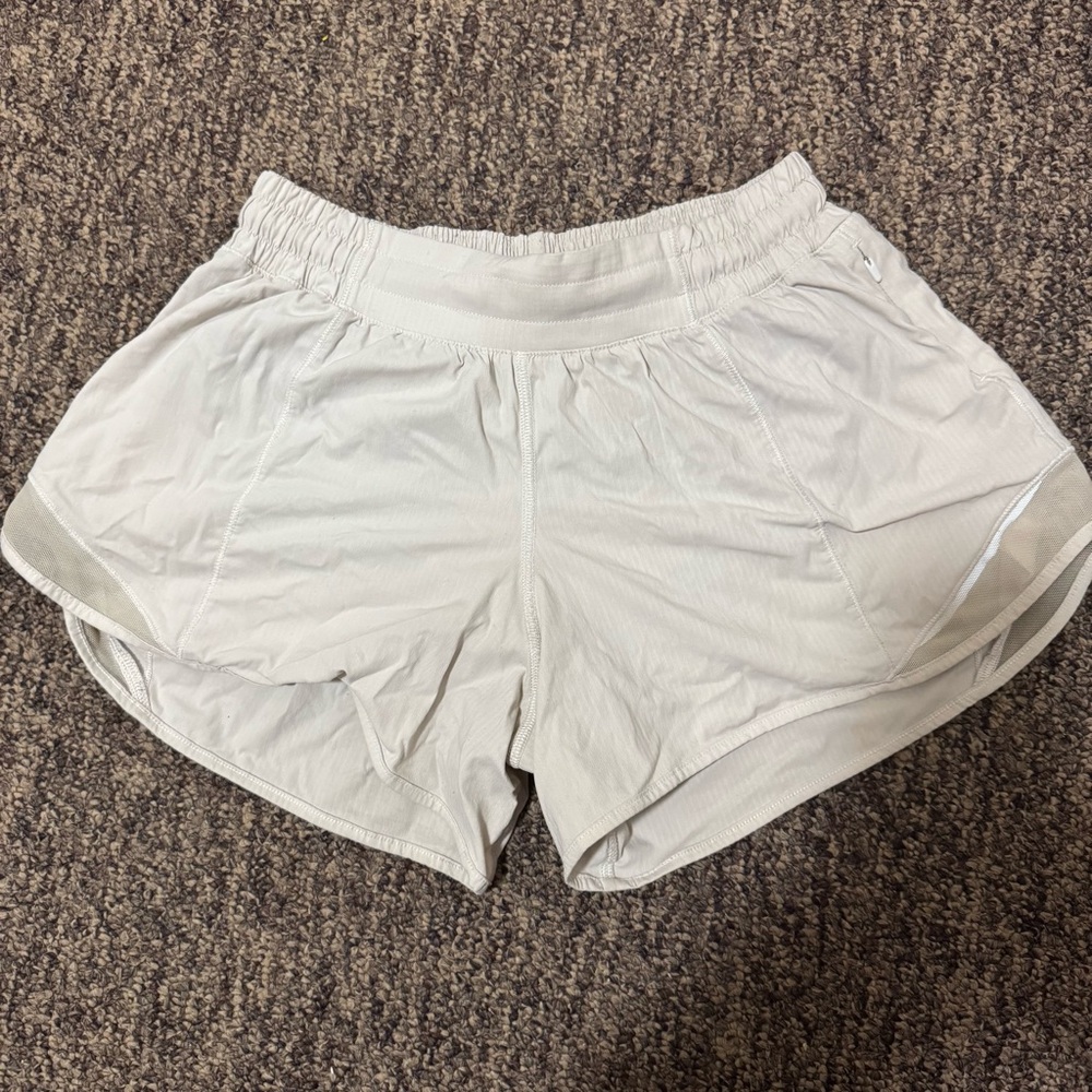Lululemon Athletica White Hotty-Hot 4” Low-Wasted